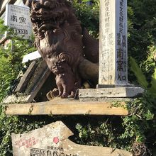 店頭にある素敵なシーサー