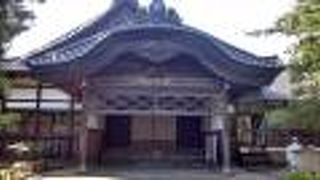 かわら屋根の美しさが、圧巻