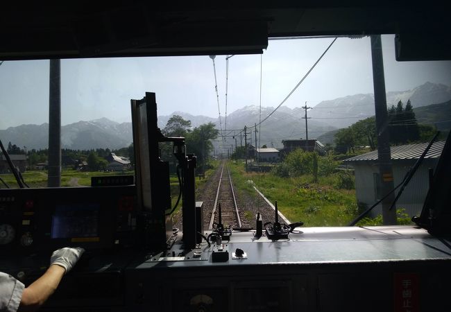 観光列車のリゾートビューふるさと前面から、眺められる唐松岳は、最高にきれい