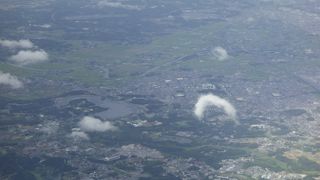 面白い形をした「千葉こどもの国キッズダム」空撮