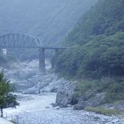 大歩危峡より、吉野川第二鉄橋