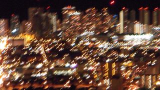 ホノルルの絶景スポットとして名高いタンタラスの丘から夜景観賞