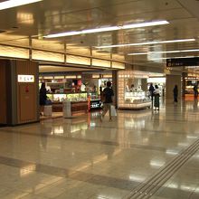 １タミ中央のマーケットプレイスも空いていました