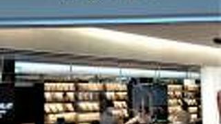 羽田空港第二ターミナルの高級菓子店ゾーン