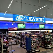 北側地階の奥まった場所にある