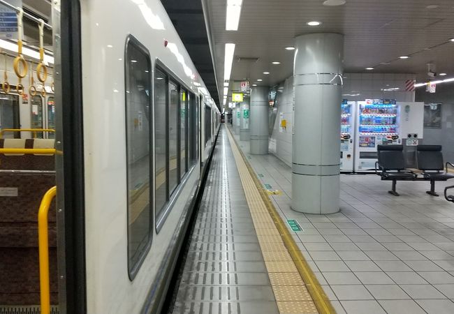 湊町行』関西本線終着駅 現在の難波駅 （【4K/大阪散歩】大阪市