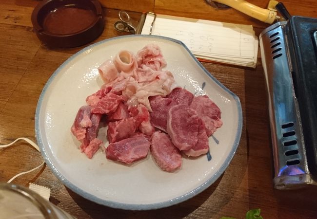 一人豚焼きとんを味わい