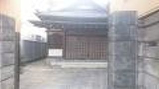 住宅のような寺院です