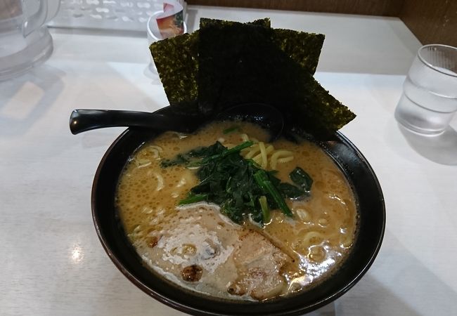 豚骨のコクを感じるスープ