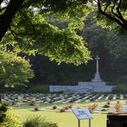 戦争の無い平和を願う墓地