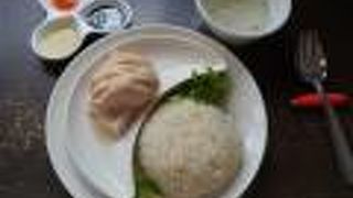 鶏肉一点で勝負するといった料理