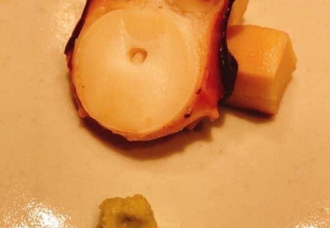 穴場的だが、しっかりとした鮨 