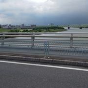 芝生が青い