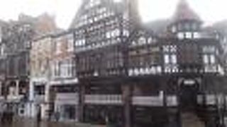 チェスターのシンボル、木組みの商店街
