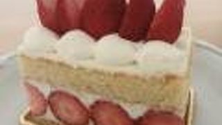 試食品のお菓子を付けてくれる