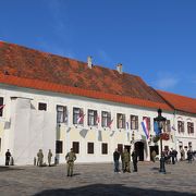 クロアチアの歴史を物語る建物