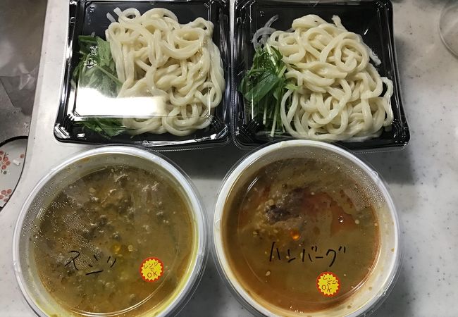 テイクアウトでカレーうどんの牛すじは美味かったよ