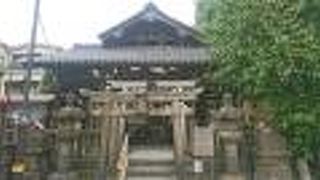 浅草神社本殿奥に鎮座している神社