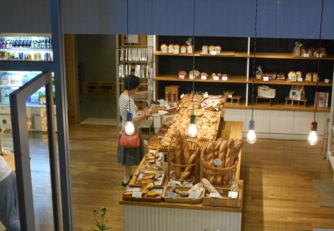 ヒルサイドテラスの地下に入っているベーカリー