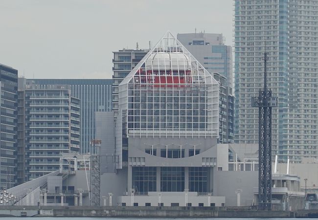 今なお、色褪せない建築物です