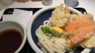 お店で打ってるうどん！