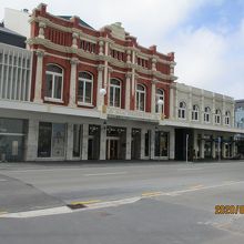 アイサックシアターロイヤル