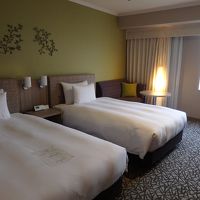 窓から見えるのは¨みんな！ｴｽﾊﾟｰだよ¨を思い出させる