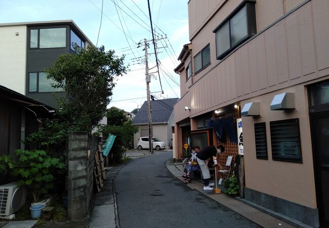 葉山森戸の魚佐にミックスフライ定食の夕食を食べに行ってきました