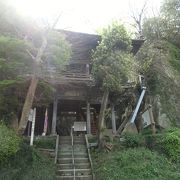 京都の清水寺と同じ懸造りのお堂