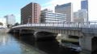堂島川に架かる橋