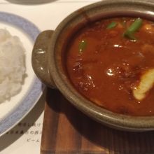 シチューにはごはんついてきます（パンチョイスなし）