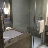 バスタブあり、とても綺麗なお風呂