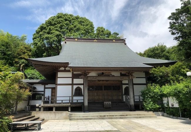 平良文（平将門の叔父）の墓がある