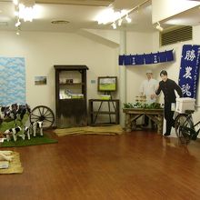 雪月の店内を展示中