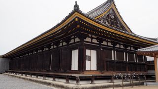 雷神像は是非見上げてみて