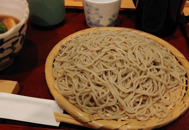 本通り近くに本格的な蕎麦屋さん。