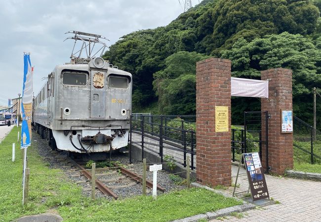 関門トンネルを走っていたステンレス機関車