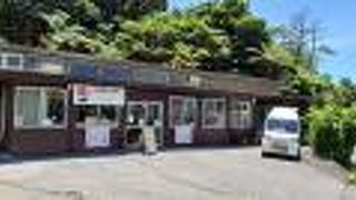 すごいところにパン屋があった！