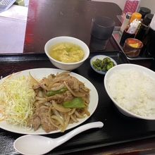 豚肉の生姜焼き定食