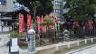 中の門から入ってすぐ