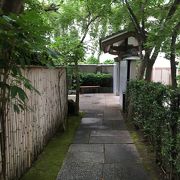 茶室のような庭園