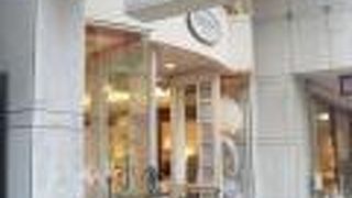 明治創業の老舗のレース専門店