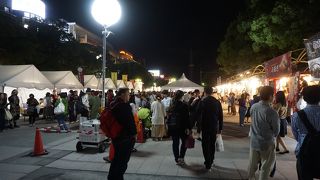 久屋広場よりは少し狭いかも