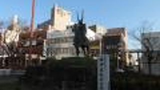 彦根駅前にあります