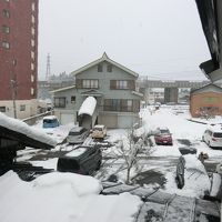 お部屋からは、リゾートマンションや平凡な風景が見えます。