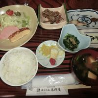 1泊目の朝食一例です。