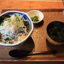 釜あげしらす丼