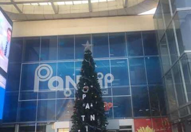 今風なショッピングモール