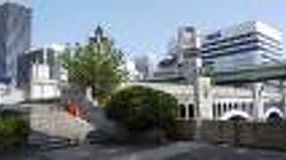 ベンチがあるのでゆっくりできます