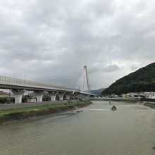 呉羽橋からです